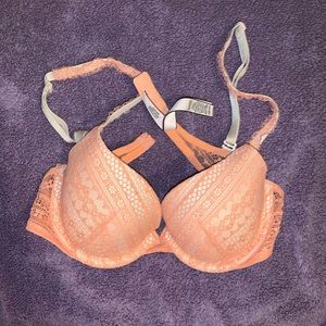 Victoria Secret Lined Demi Bra!